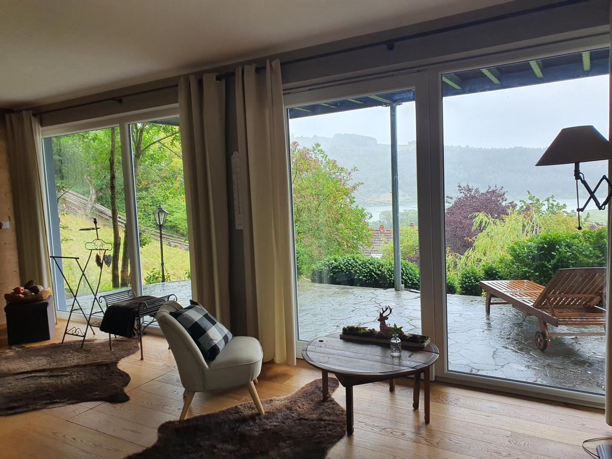 River Mosel Holiday Homes, Meerfeld Studio With A Lake View Exterior photo