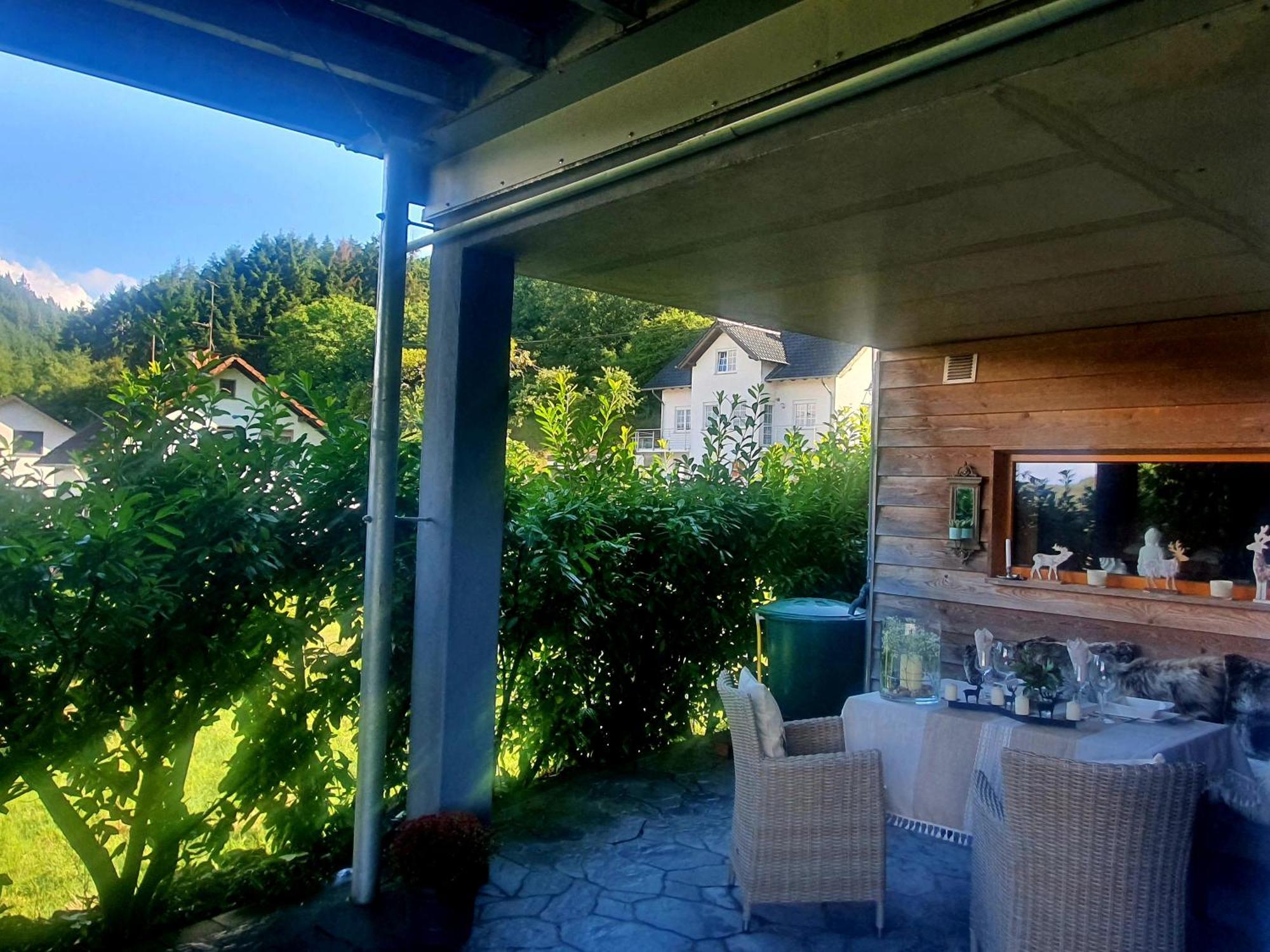 River Mosel Holiday Homes, Meerfeld Studio With A Lake View Exterior photo